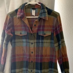 Patagonia Women's Long-Sleeved Organic Cotton Midweight Fjord Flannel Shirt